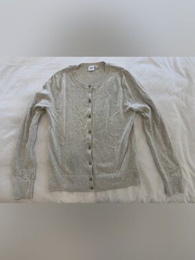 GAP 100% Cotton Gray Crewneck Button Cardigan - Never Worn